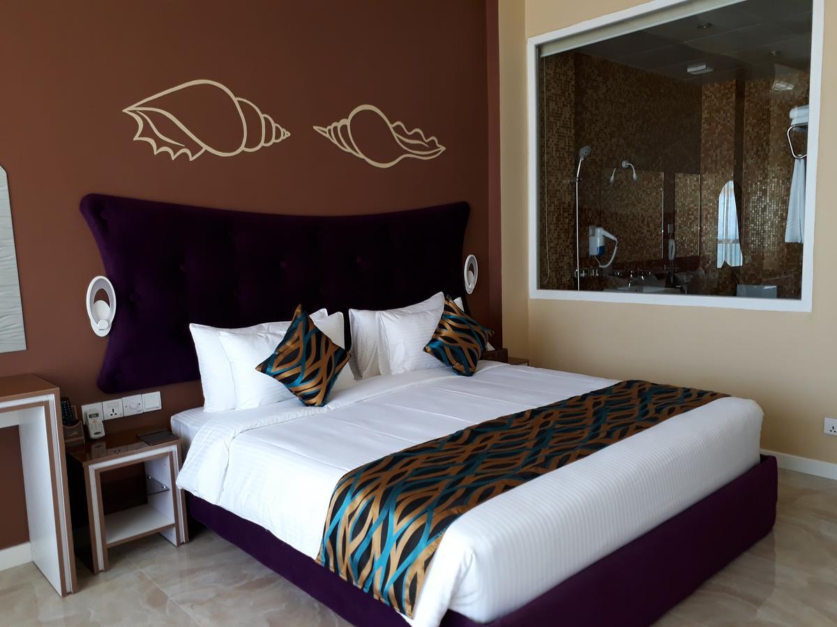 Ocean Queen Hotel Wadduwa Luaran gambar