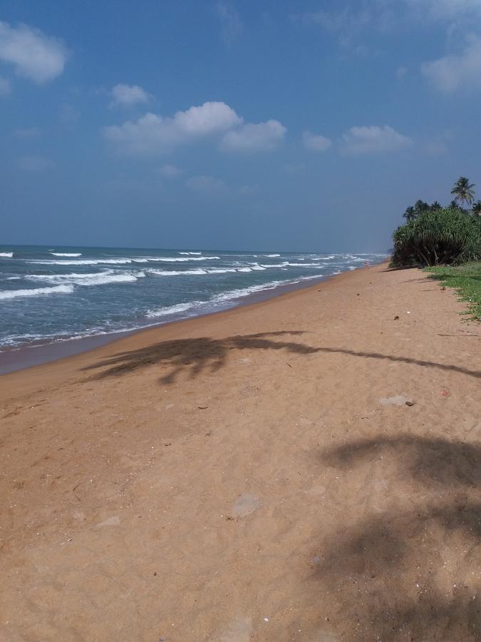 Ocean Queen Hotel Wadduwa Luaran gambar